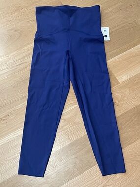 Spanx shape Booty Boost 7/8 leggings NWT Medium Midnight Iris